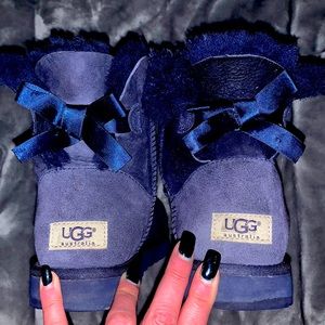 Ugg’s Women’s navy blue boots. Very good used condition